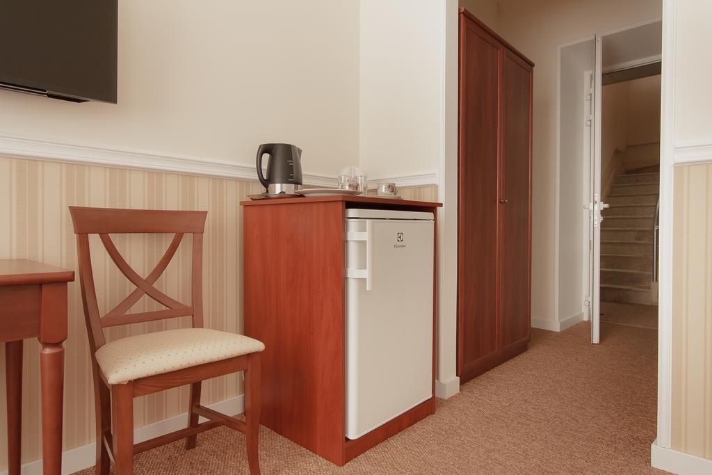 Consul Hotel Консул Odesa Habitación foto